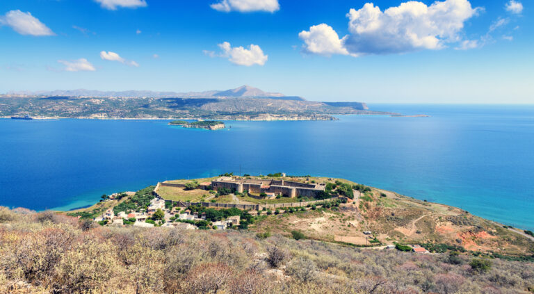 Eksploracja Greckiego Raju: Przygody i Doświadczenia Turystów